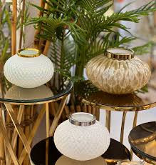 گلدان شیشه ای رنگ سقید طرح ماه کامل کد 50