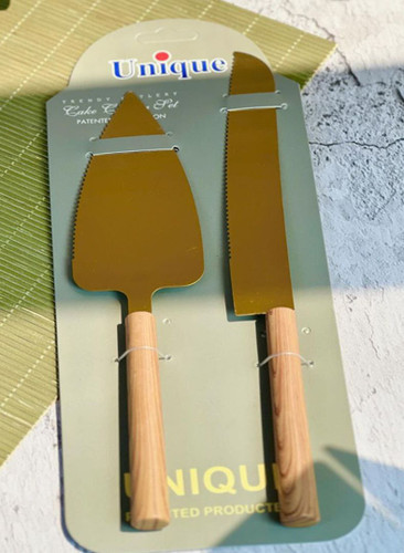 ارد کفگیر کیک یونیک طلایی کد608