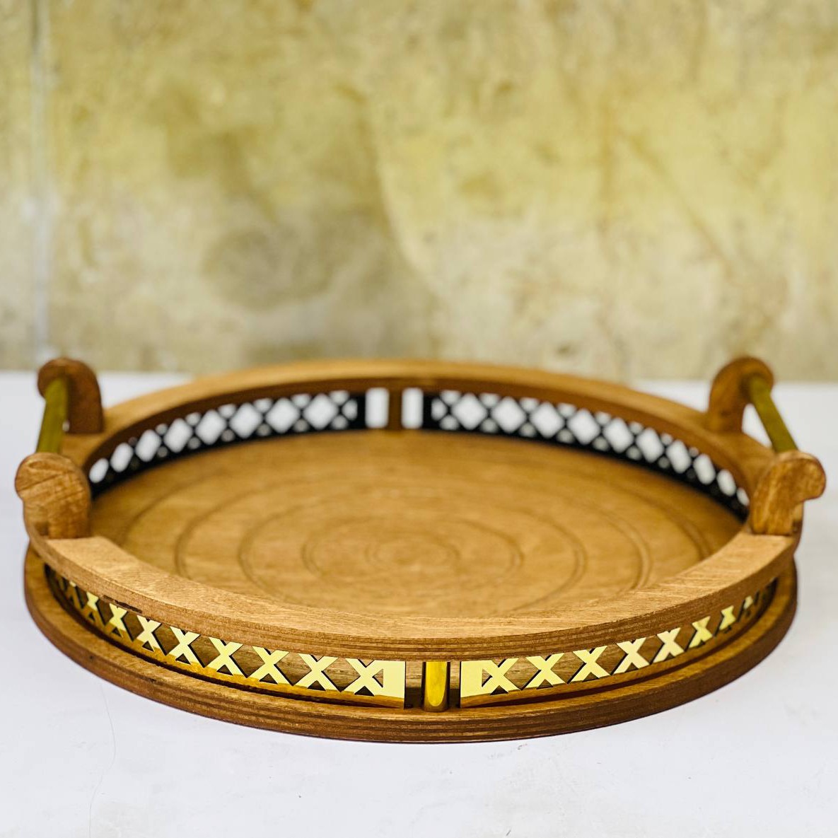 سینی چوبی مدل حاشیه  نرده طلایی و چوبی بزرگ  چوب خالص وارداتی  ارسال فوری  کد333