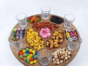 سینی مزه خوری چوبی 6 نفره پابه دار قطر 30 سانتی متر کیفیت بالا چوب با کیفیت مناسب دورهمی های 3 الی 6 نفره جای 6 شات ارسال فوری