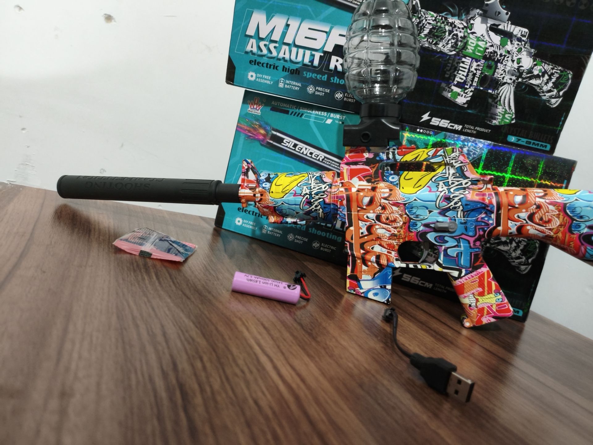 تفنگتیر ژله ای شارژی M16 تیر ژله ایی  6GB  همراه شلیک شارژی صدا خفه کن امکان تغییر به تک تیر و دارای گلنگدن  و رگباری ) کد 556 فقط تا  10 آذر پنجاه 50 درصد تخفیف ویژه