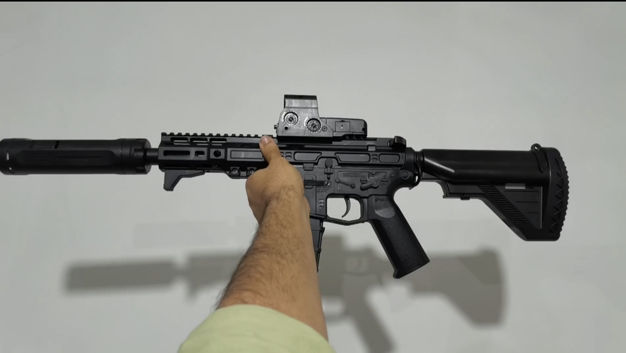 تفنگ تیر ژله ای دود زا  دوربین لیزری گنداق متحرک   مدل  SLR رنگ مشکی جنس نایلون تیر ژله ای کیفیت عالی ارسال فوری فقط تا 10 آذر