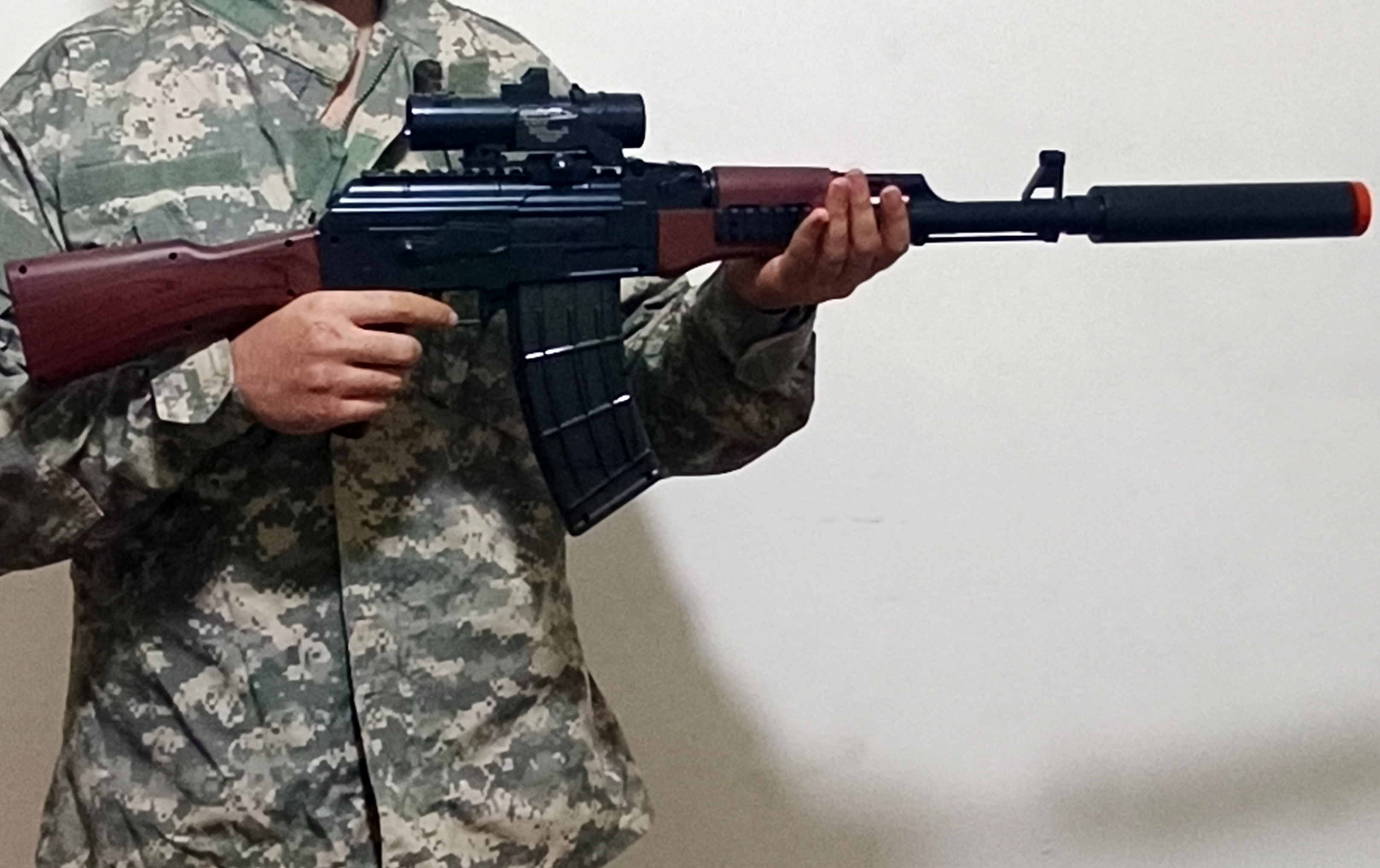 تفنگ پوکه پران کلاشینکف Ak47 دوربین دار حرفه ای  1 متری خشاب بزرگ شرکت Eva
